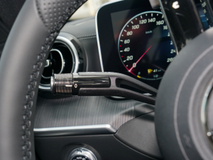 2022Ŀ C 200 L \Ӱ п؅^