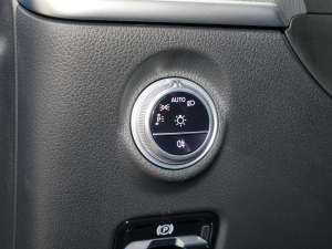 2022Ŀ C 200 L \Ӱ п؅^