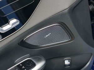 2022Ŀ C 200 L \Ӱ п؅^