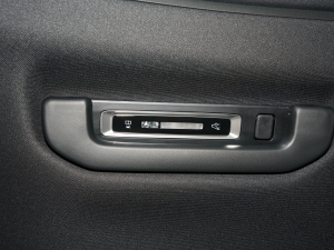 2022Ŀ C 200 L \Ӱ п؅^