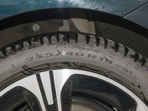 2022Ŀ C 260 L ҹ\Ӱ ݆̥ߴ