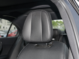 2022Ŀ C 260 L ҹ\Ӱ g