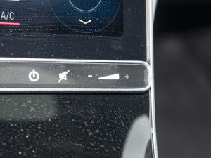 2022Ŀ C 260 L ҹ\Ӱ {