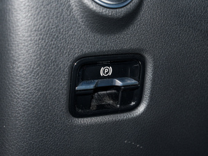 2022Ŀ C 260 L ҹ\Ӱ v܇Ƅ