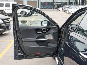 2022Ŀ C 260 L ҹ\Ӱ {λ܇T