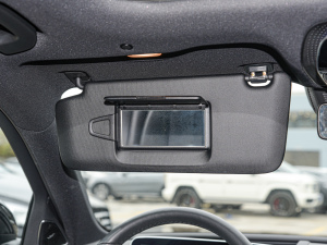 2022Ŀ C 260 L ҹ\Ӱ ꖰ壨