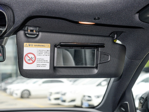 2022Ŀ C 260 L ҹ\Ӱ ꖰ壨ң