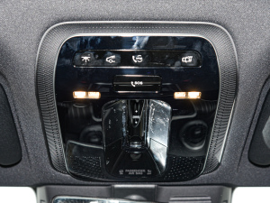 2022Ŀ C 260 L ҹ\Ӱ п؅^