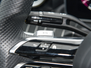 2022Ŀ C 260 L ҹ\Ӱ п؅^