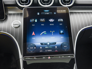 2022Ŀ C 260 L ҹ\Ӱ п؅^