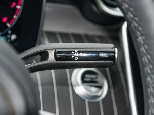 2022Ŀ C 260 L ҹ\Ӱ п؅^