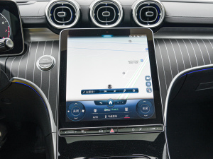 2022Ŀ C 260 L ҹ\Ӱ п؅^