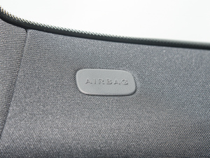 2022Ŀ C 260 L ҹ\Ӱ п؅^