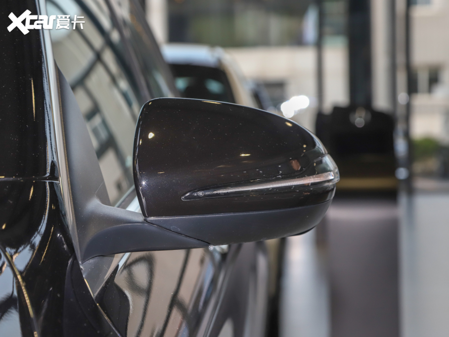 2022��YGLC 300 L 4MATIC �Ӹ���