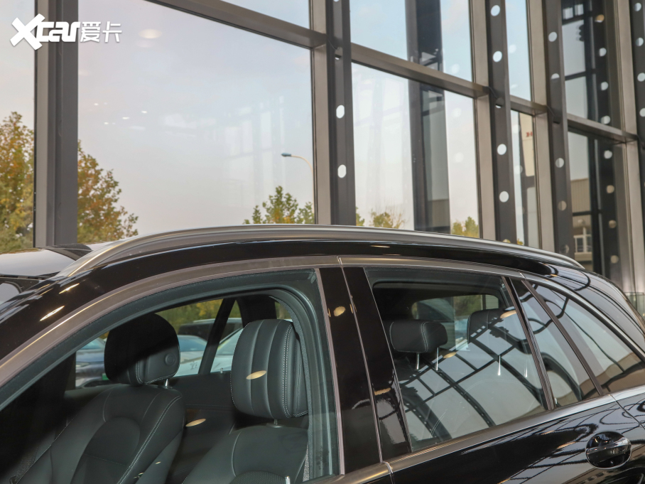 2022��YGLC 300 L 4MATIC �Ӹ���