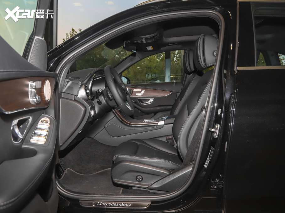 2022��YGLC 300 L 4MATIC �Ӹ���