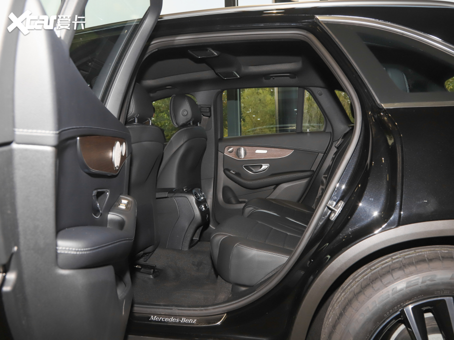 2022��YGLC 300 L 4MATIC �Ӹ���