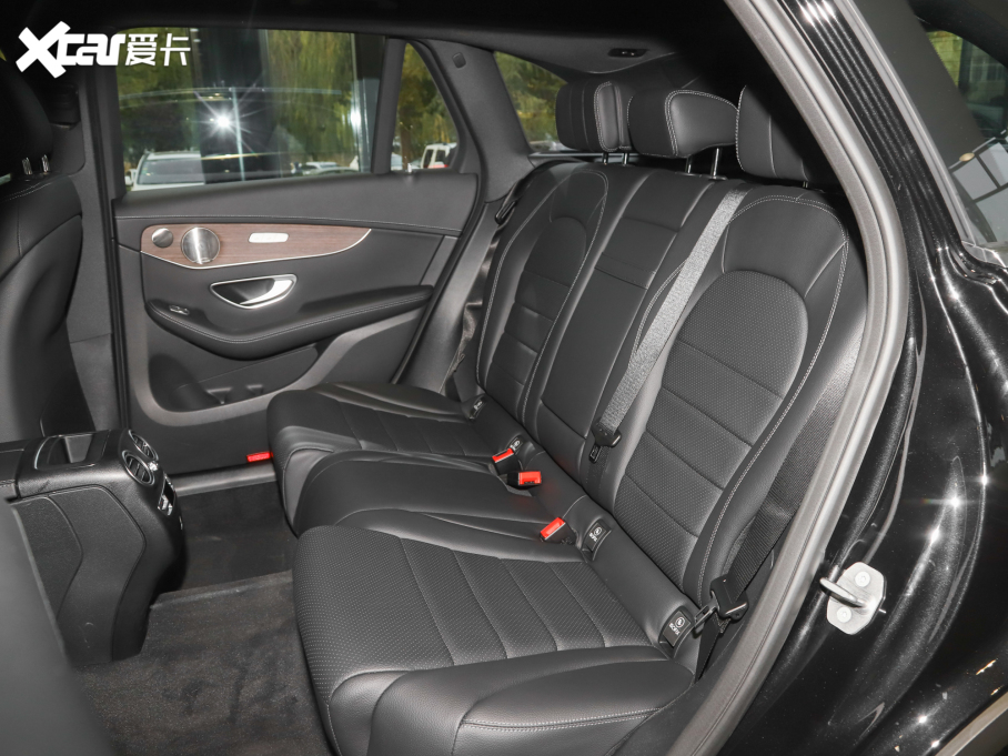 2022��YGLC 300 L 4MATIC �Ӹ���