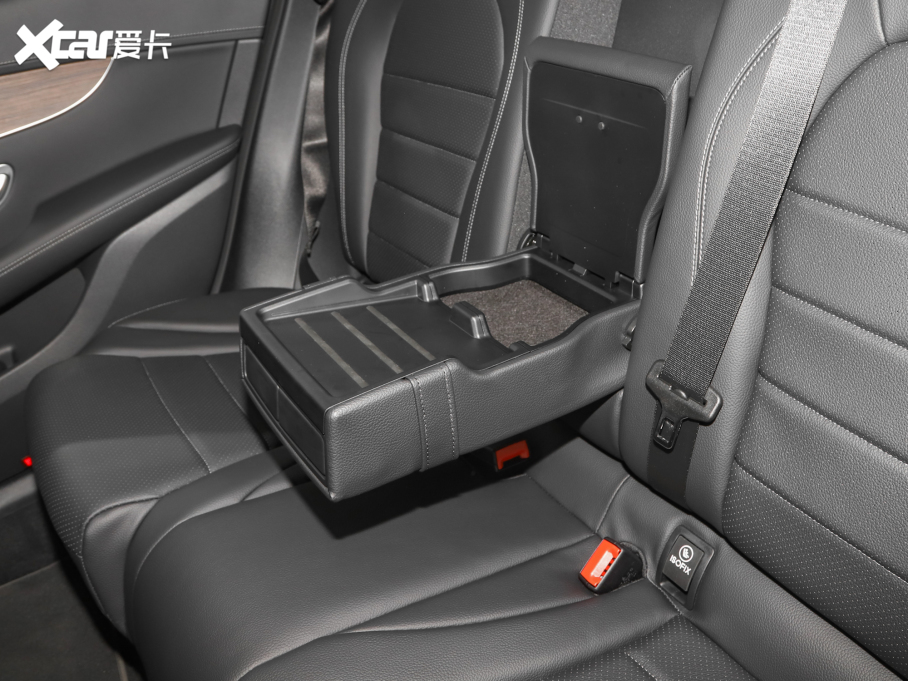 2022��YGLC 300 L 4MATIC �Ӹ���