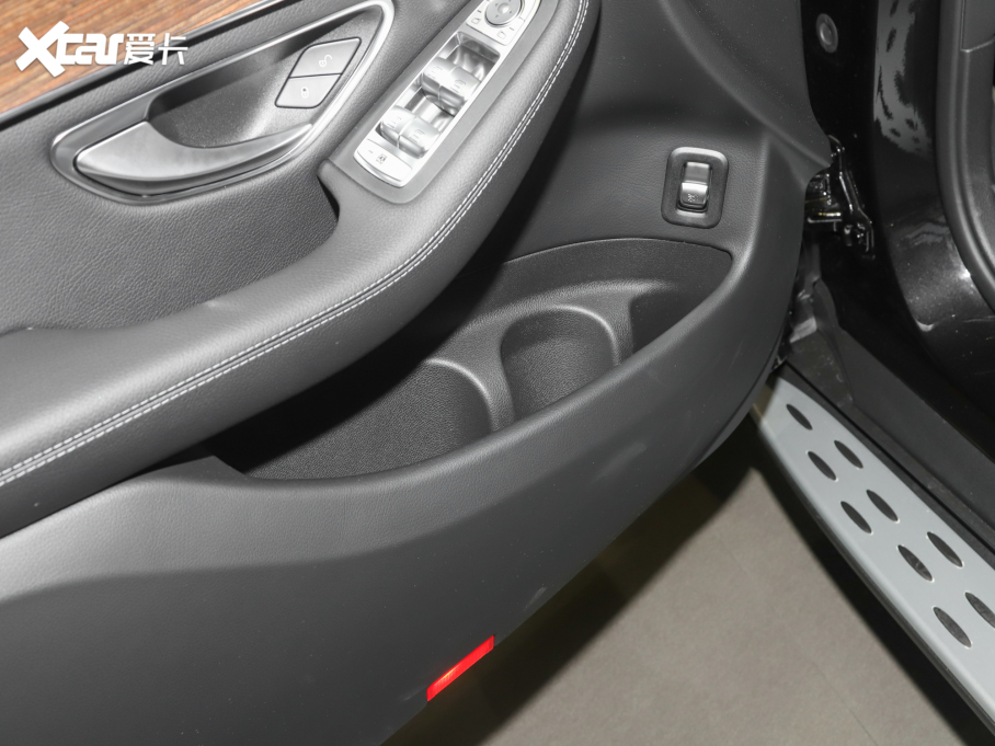 2022��YGLC 300 L 4MATIC �Ӹ���