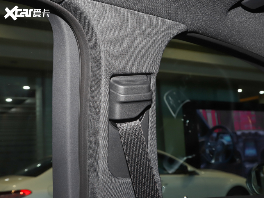 2022��YGLC 300 L 4MATIC �Ӹ���