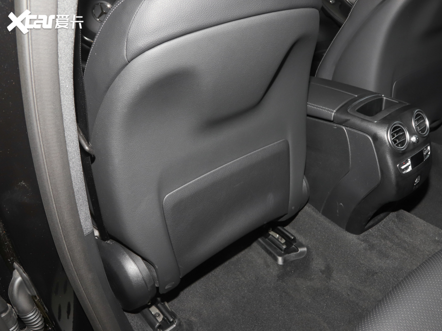 2022��YGLC 300 L 4MATIC �Ӹ���