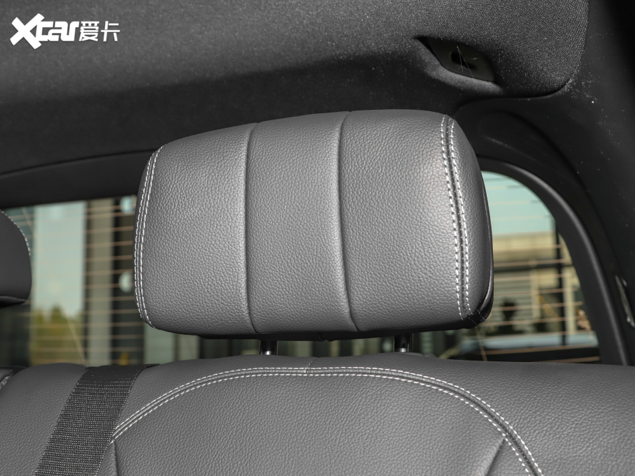 2022��YGLC 300 L 4MATIC �Ӹ���