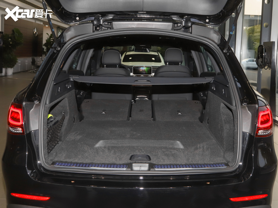 2022��YGLC 300 L 4MATIC �Ӹ���