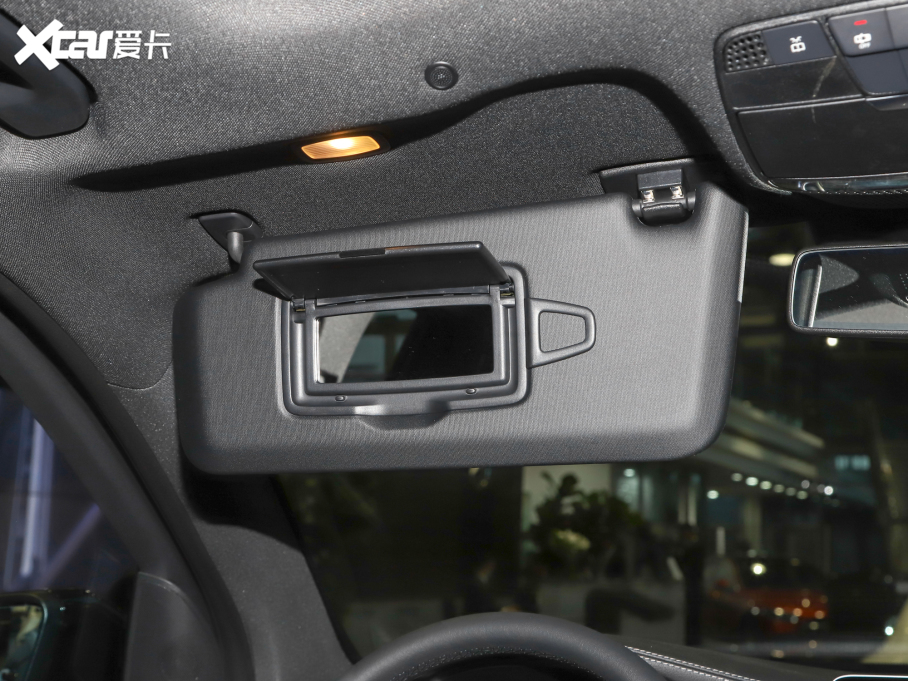 2022YGLC 300 L 4MATIC Ӹ