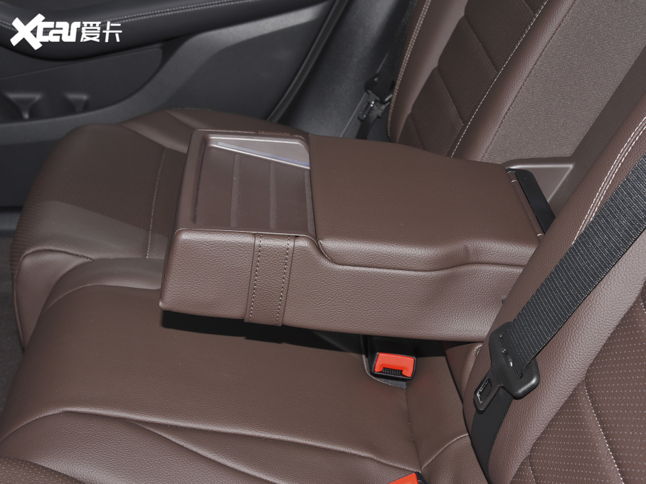 2022YGLC 300 L 4MATIC A