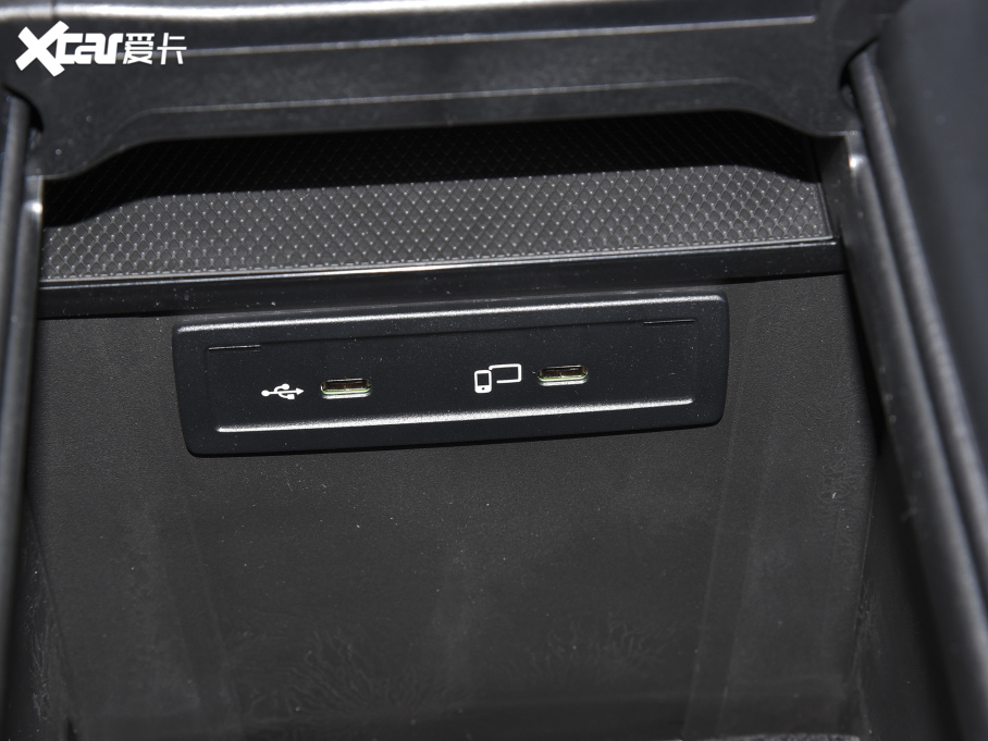 2022YGLC 300 L 4MATIC A