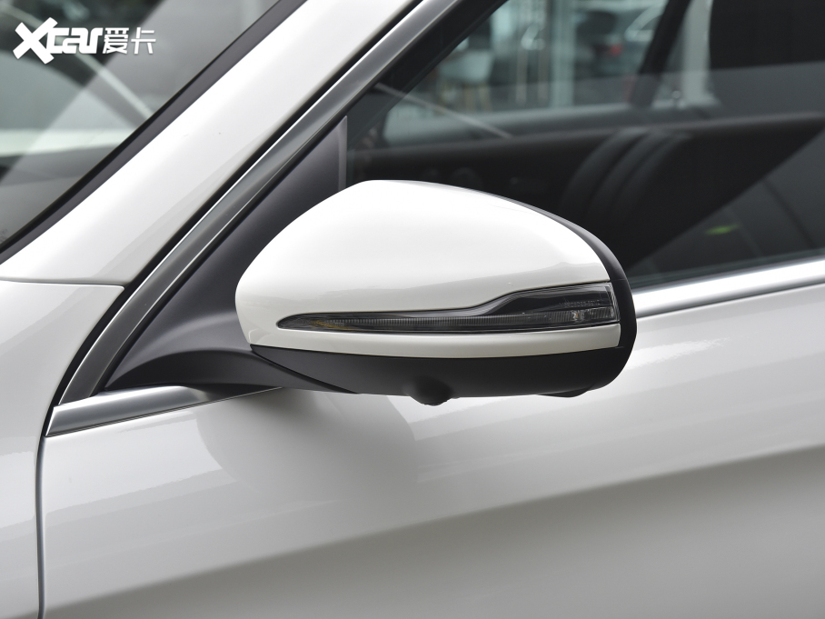 2022YGLC Ŀ 300 L 4MATIC A