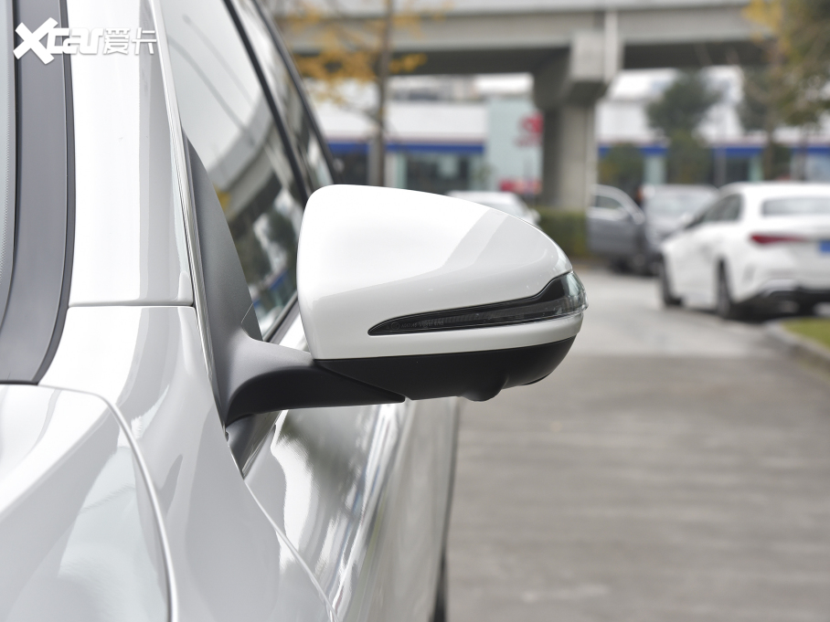 2022YGLC Ŀ 300 L 4MATIC A