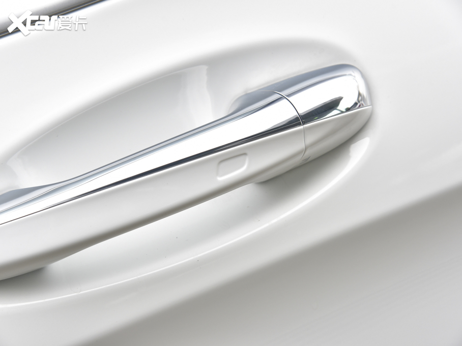 2022YGLC Ŀ 300 L 4MATIC A