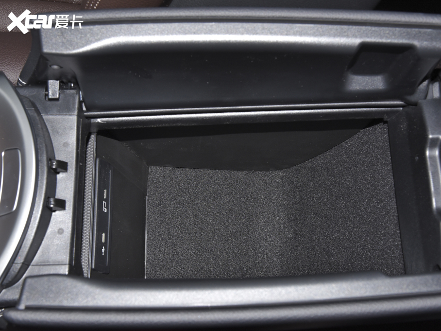 2022YGLC Ŀ 300 L 4MATIC A