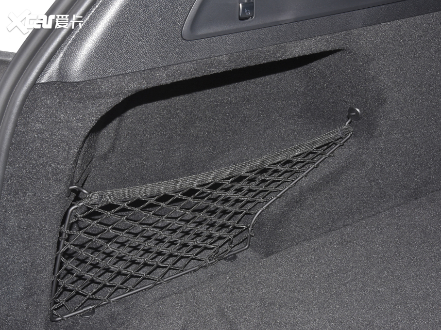 2022��YGLC �Ŀ� 300 L 4MATIC ���A��