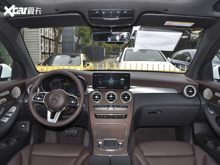 2022��YGLC �Ŀ� 300 L 4MATIC ���A��