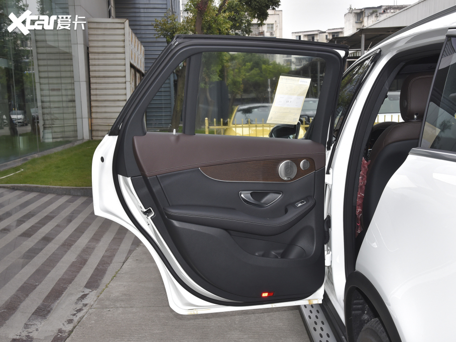 2022YGLC Ŀ 300 L 4MATIC A