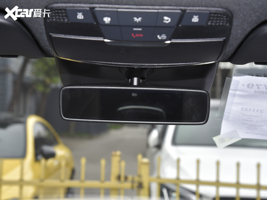 2022��YGLC �Ŀ� 300 L 4MATIC ���A��