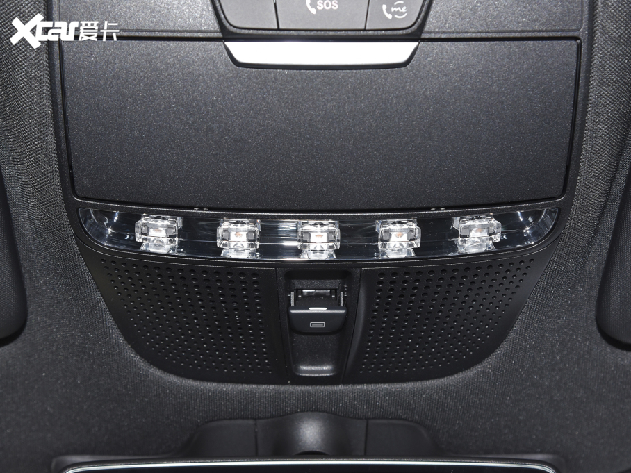 2022��YGLC �Ŀ� 300 L 4MATIC ���A��