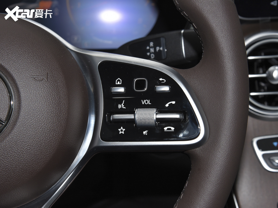 2022��YGLC �Ŀ� 300 L 4MATIC ���A��