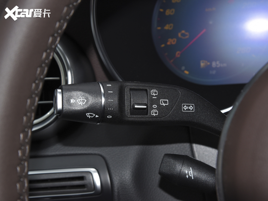 2022��YGLC �Ŀ� 300 L 4MATIC ���A��