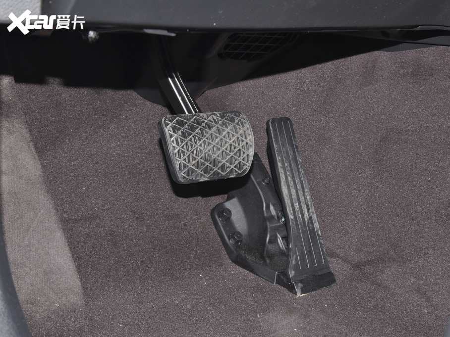 2022YGLC Ŀ 300 L 4MATIC A