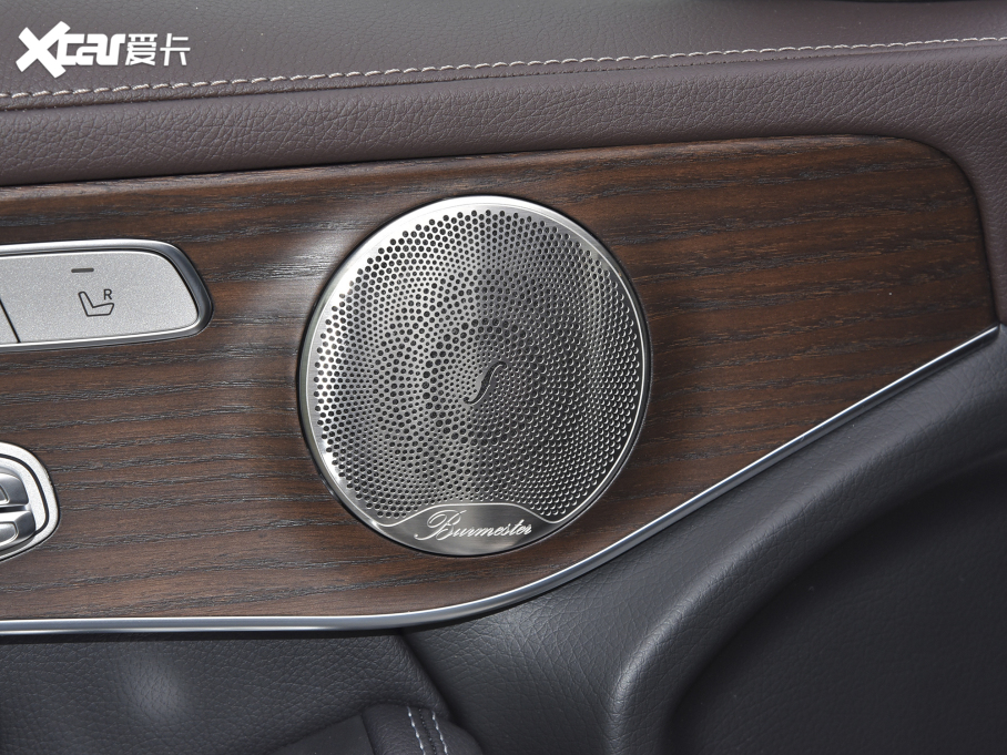 2022YGLC Ŀ 300 L 4MATIC A