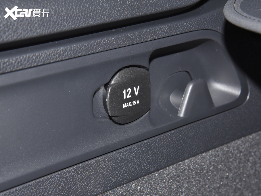 2022YGLC Ŀ 300 L 4MATIC A