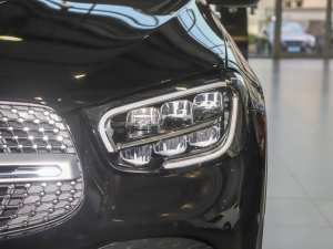 2022300 L 4MATIC Ӹ ^