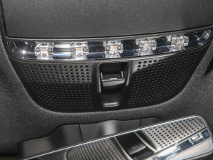 2022300 L 4MATIC Ӹ п؅^