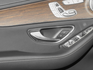 2022300 L 4MATIC Ӹ п؅^(q)