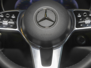 2022300 L 4MATIC Ӹ п؅^(q)