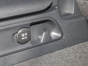 2022300 L 4MATIC Ӹ п؅^(q)